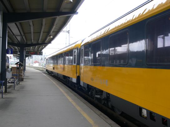 3. Žlutý vlak
