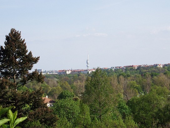 40. Praha s žižkovskou televizní věží
