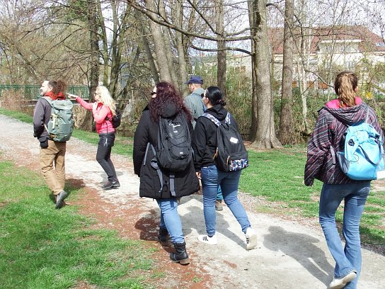 13. Cesta k řece
13. Cesta k řece
