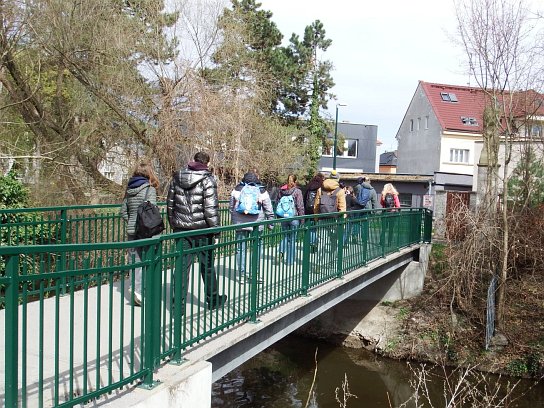 14. Cesta k řece
14. Cesta k řece
