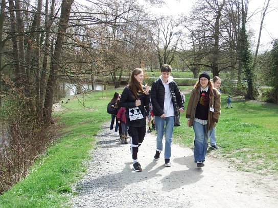15. Cesta k řece
15. Cesta k řece