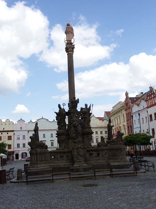 22. Na náměstí
22. Na náměstí
