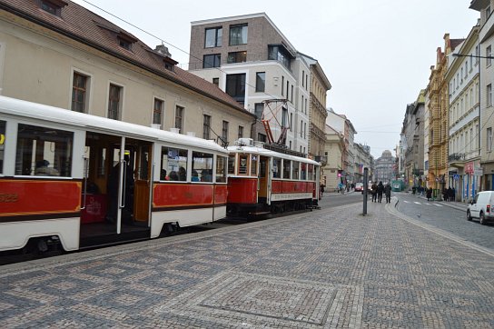 6. Stará tramvaj
