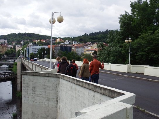 4. Na mostě
