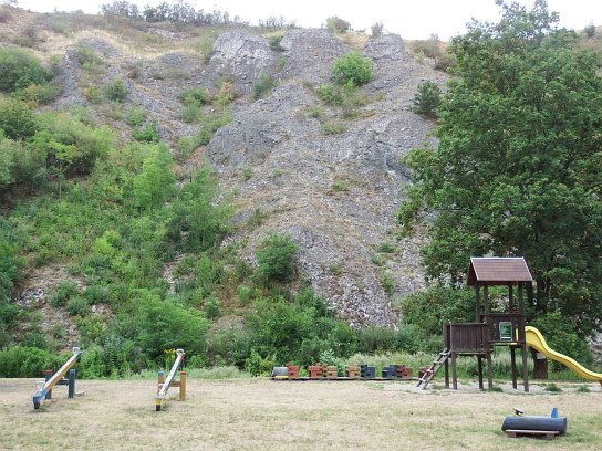 25. Houpačky
